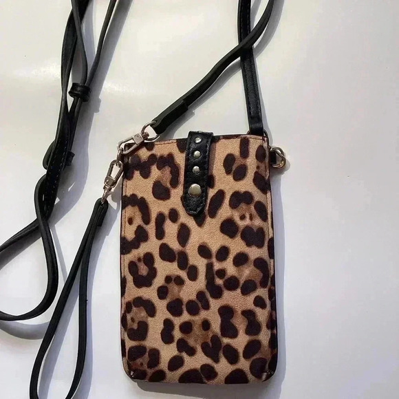 INC Ashlii  Crossbody animal print Leopard print  crossbody bag Cellphone bag - Picture 2 of 10